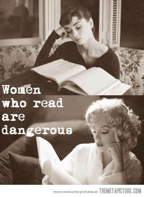阅读的女人.jpg
